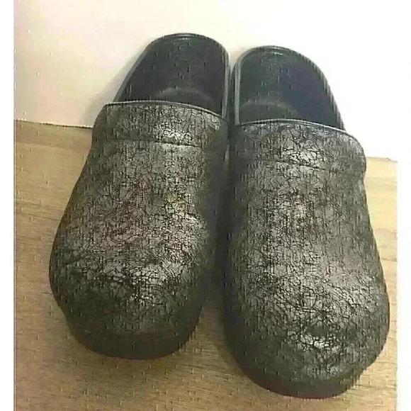 Dansko Womens Size 38 Black Glitter Slip Ons Clogs Nursing Shoes - Picture 2 of 7